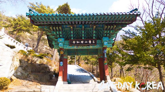 bukhansan mountain temple